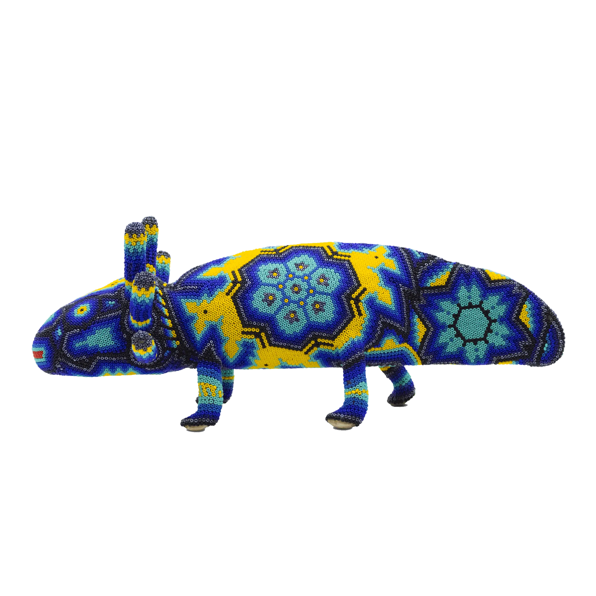 Figura de ajolote con chaquira