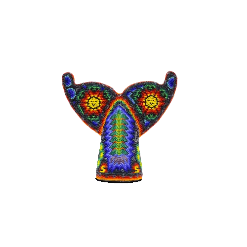 Figura de cola de ballena color azul con chaquira